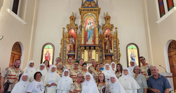 Peregrinos de Cayey con la venerable madre Soledad Sanjurjo Santos, SM