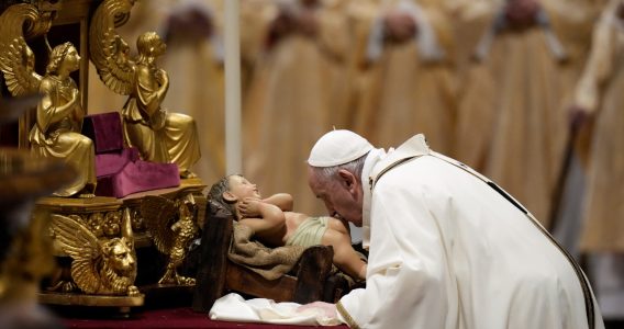 Renovando la Esperanza: El Llamado del Papa Francisco en Navidad 2023